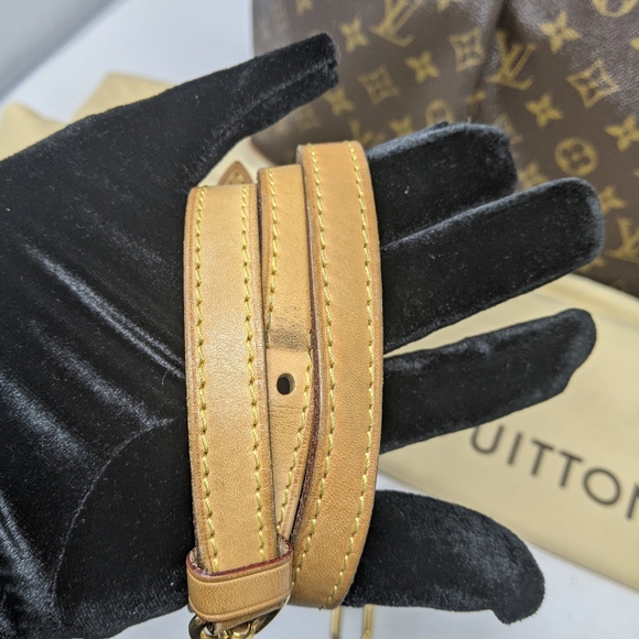 Louis Vuitton Palermo Handbag Monogram Canvas GM - Picture 8 of 15